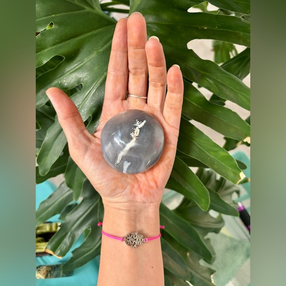 Orca Agate Palmstone - Picture 3 of 5